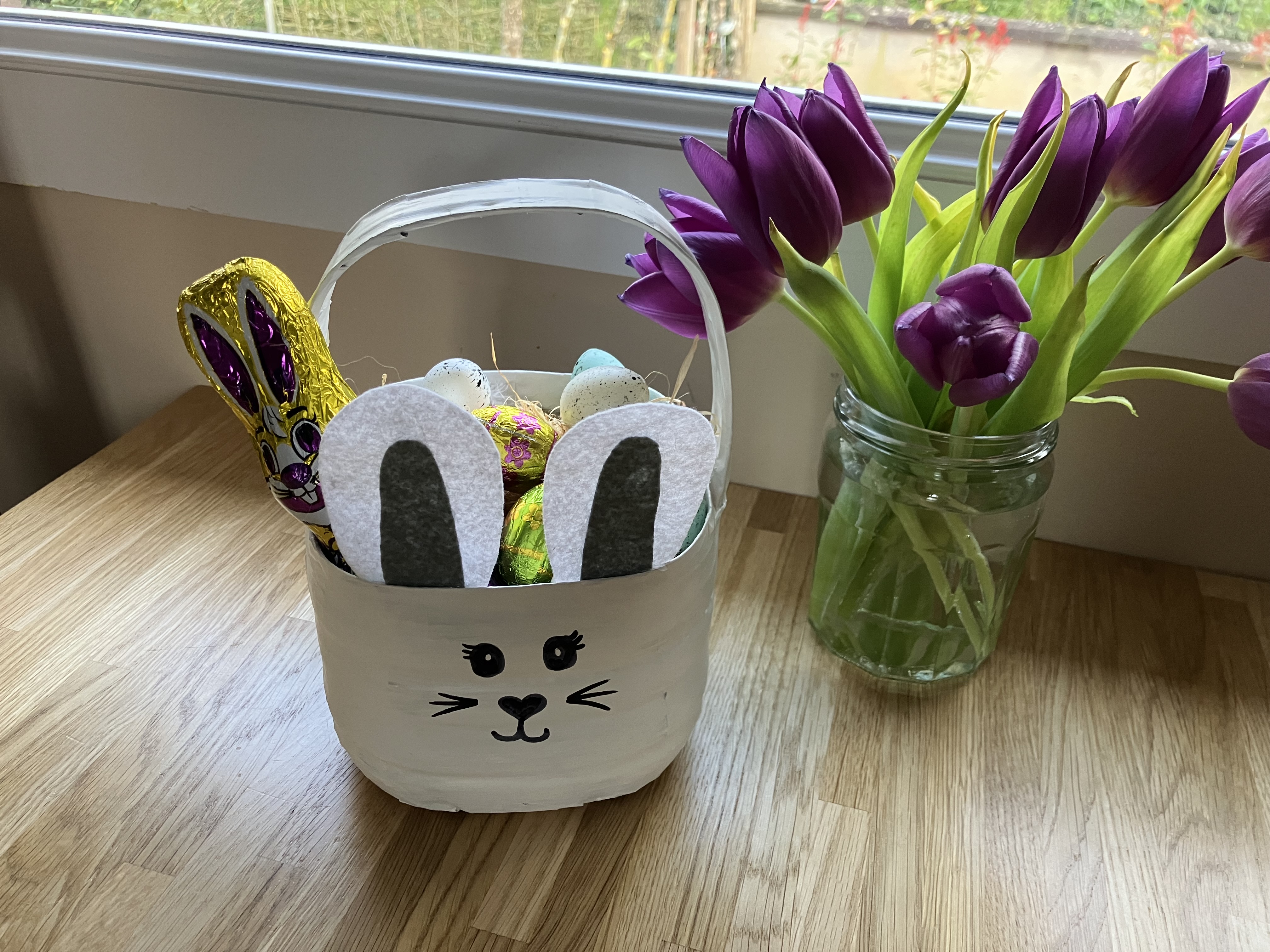 Easy Easter Basket - A Last-Minute Upcycle Idea